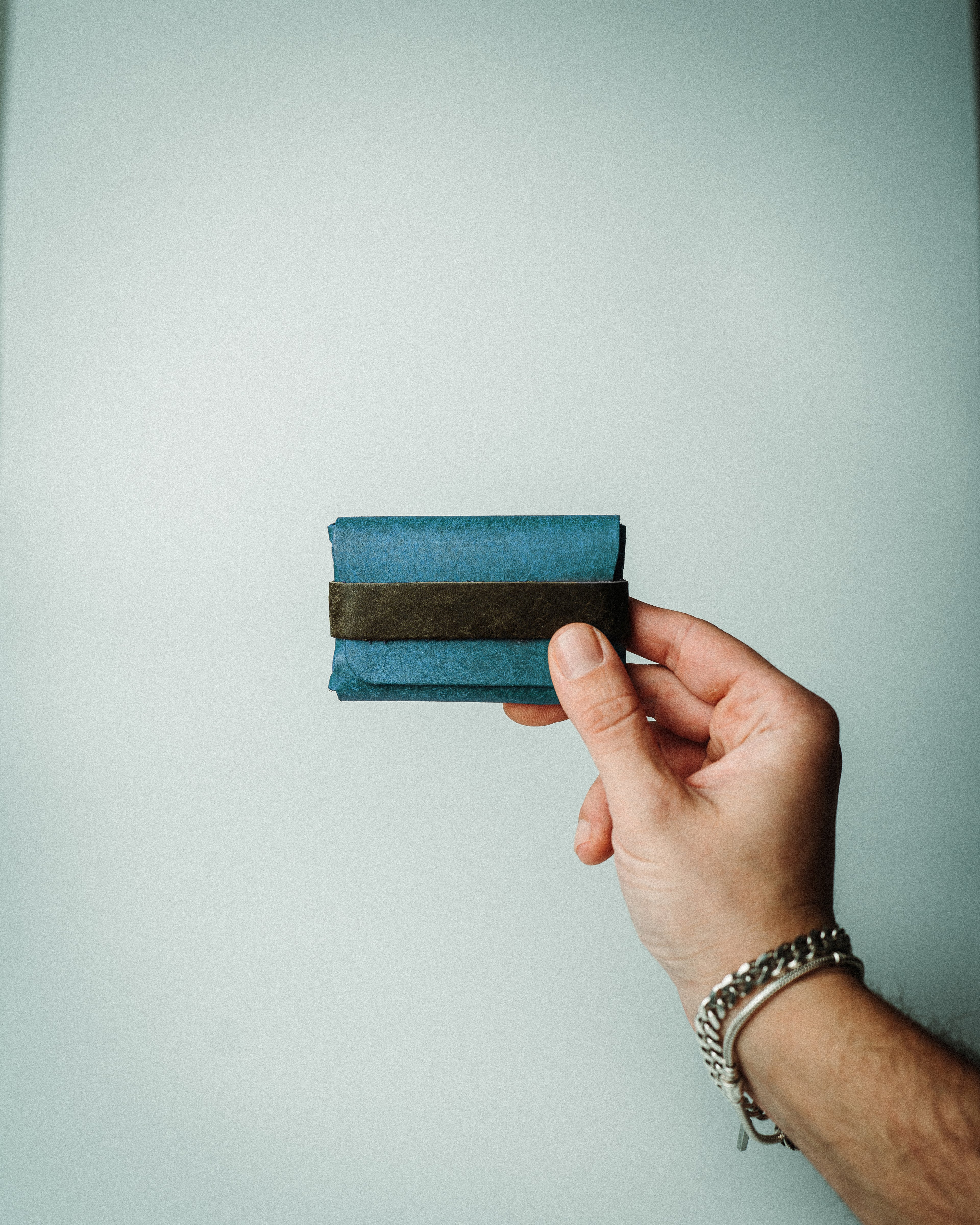 Pueblo Double Color Leather Wallet – Handmade Minimalist Card Holder
