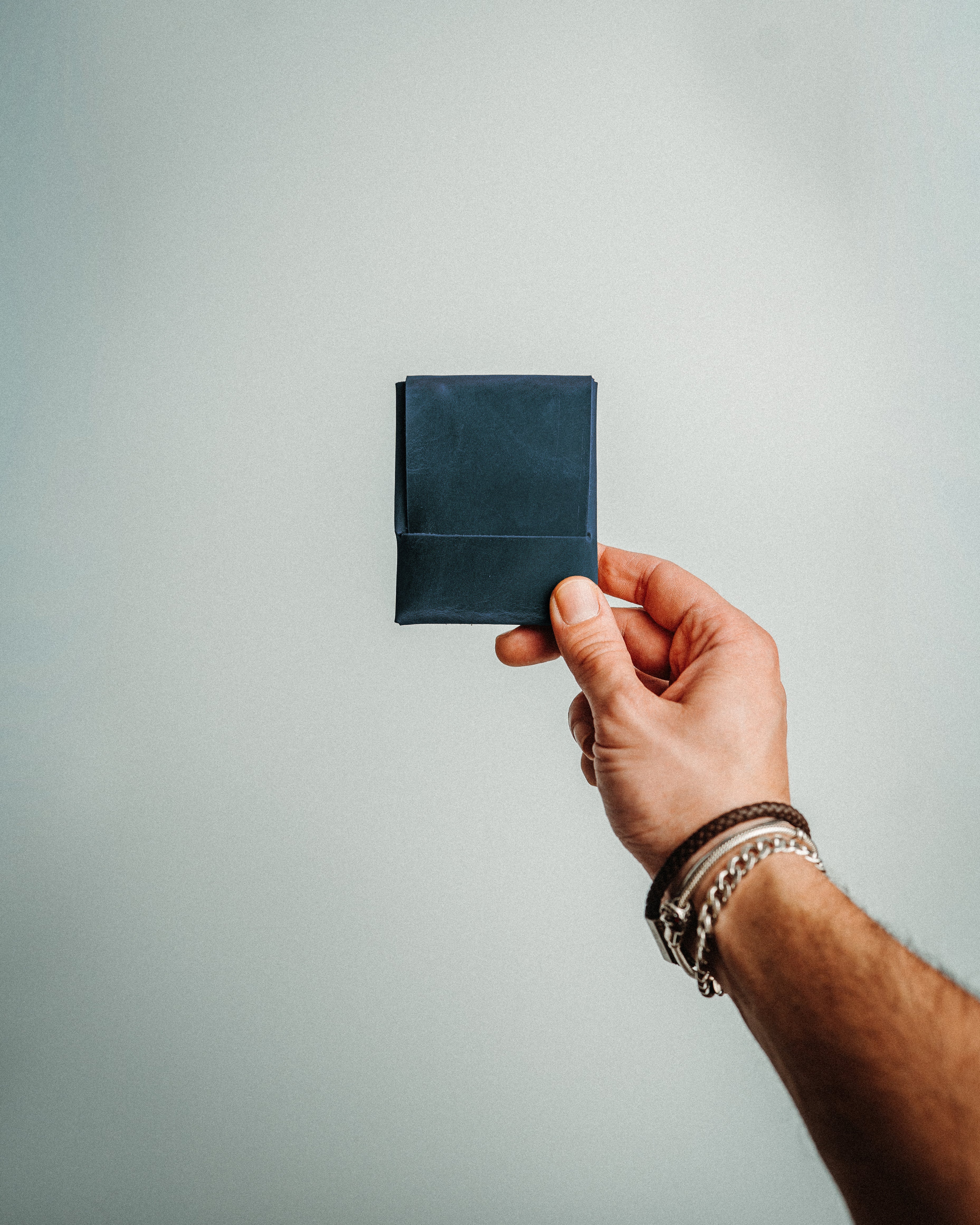 World’s Most Minimalist Leather Wallet – XL Edition, Slim Handmade Card Holder for Men & Women