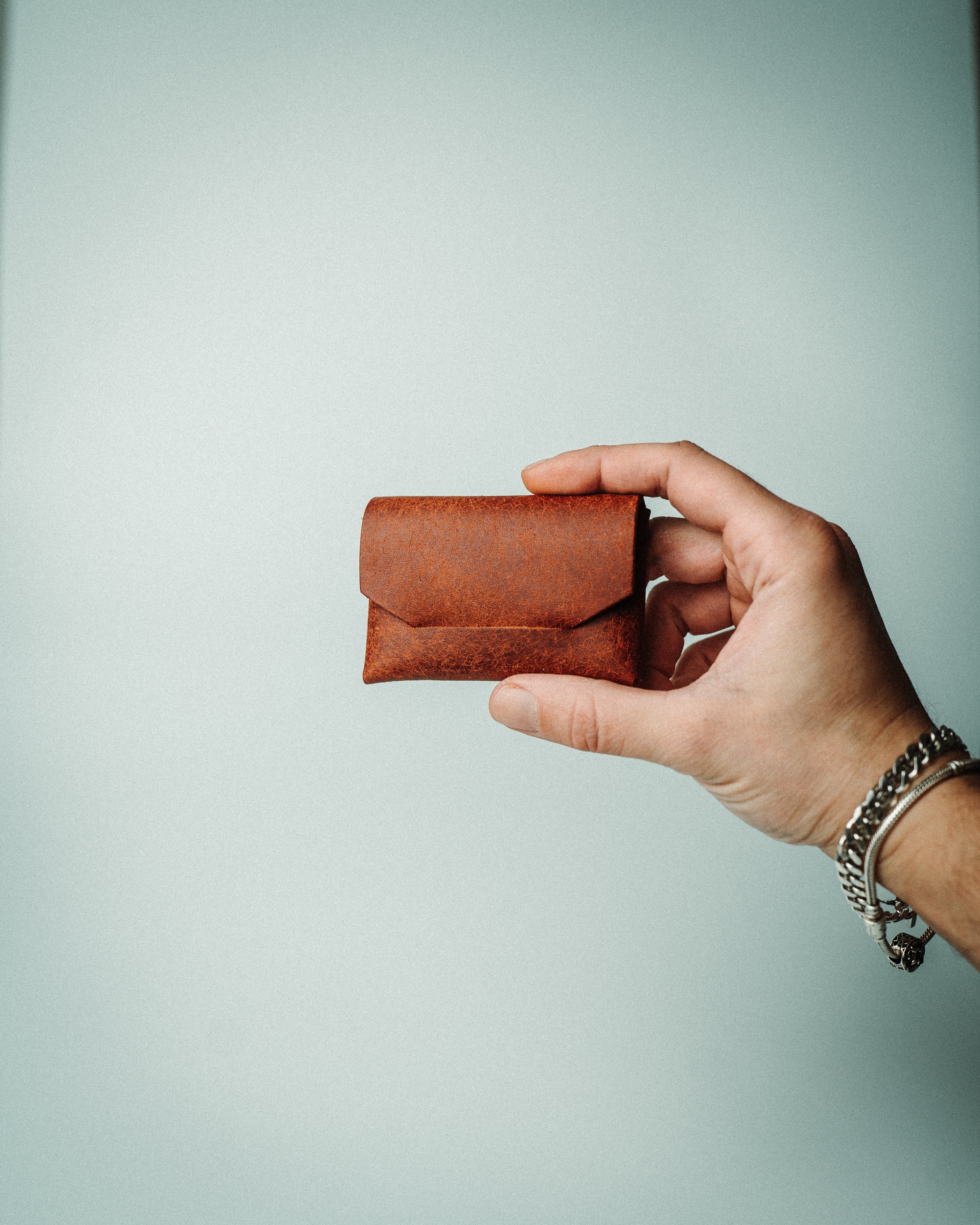 Pueblo Slim Leather Card Holder – Minimalist Handmade Wallet Gift