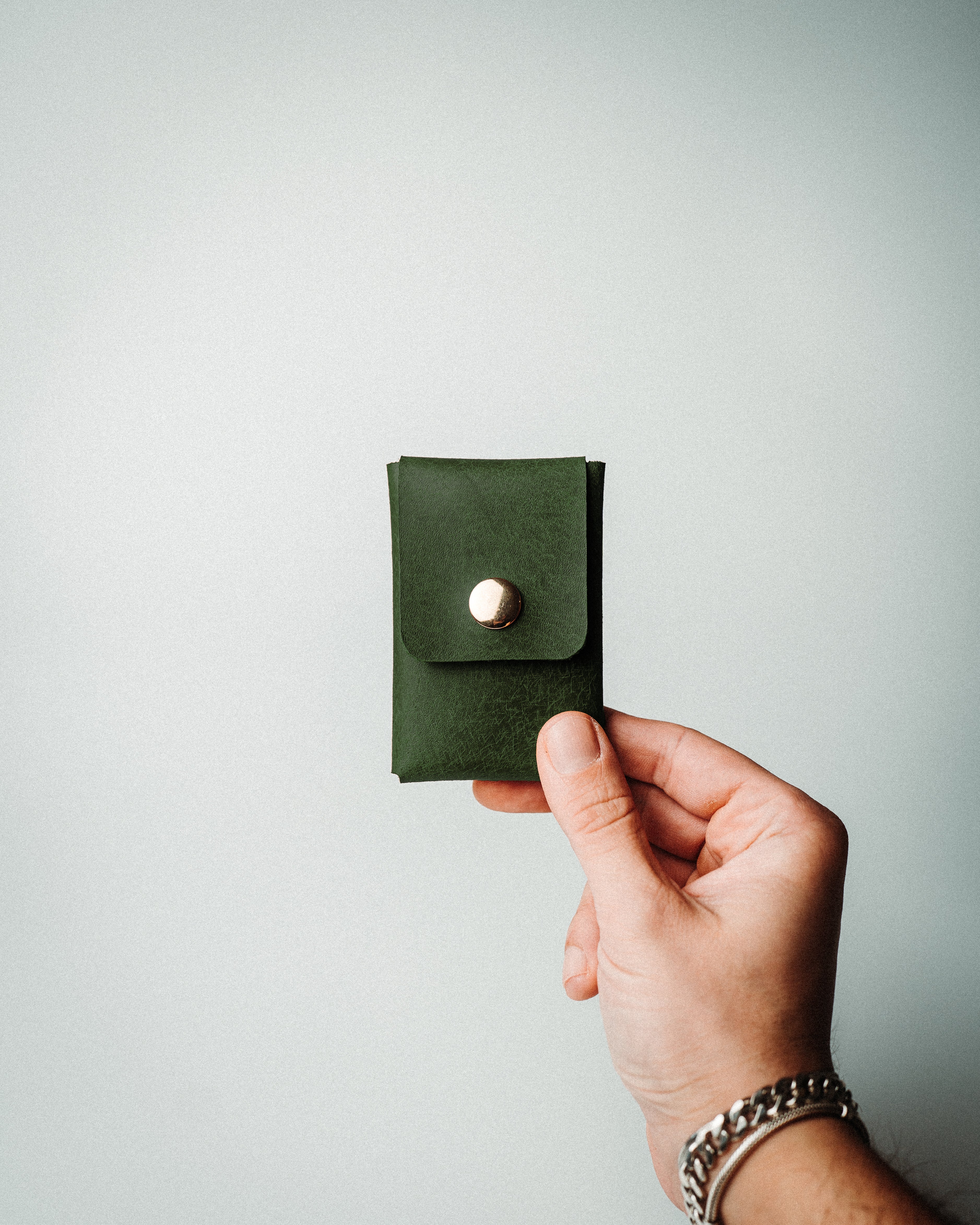 World’s Most Minimalist Wallet – Snap Pueblo Edition, Handmade Leather Card Holder