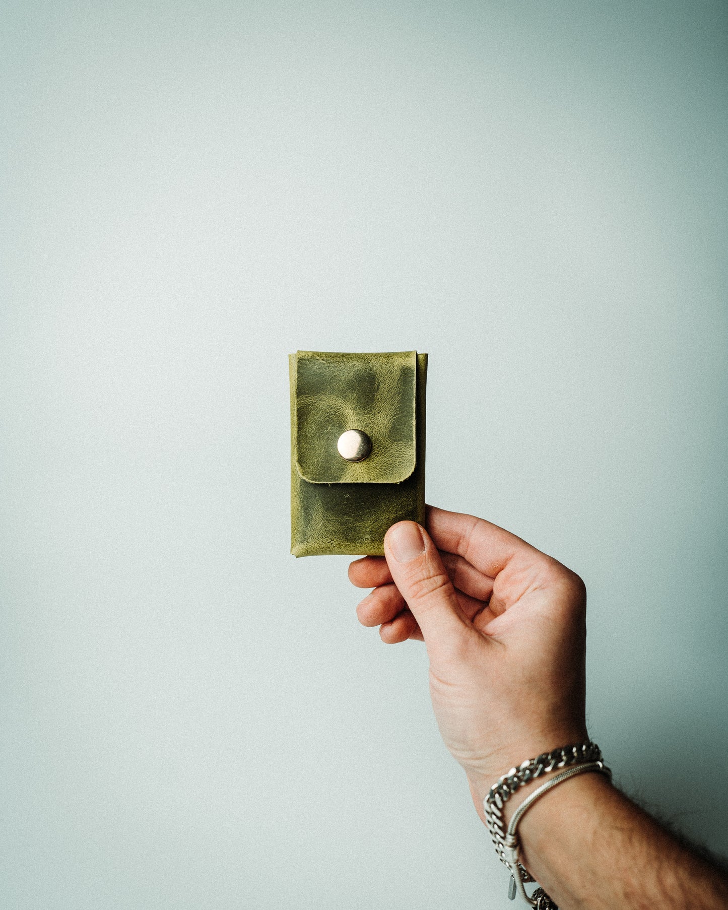 World’s Most Minimalist Wallet – Snap Version, Handmade Leather Card Holder
