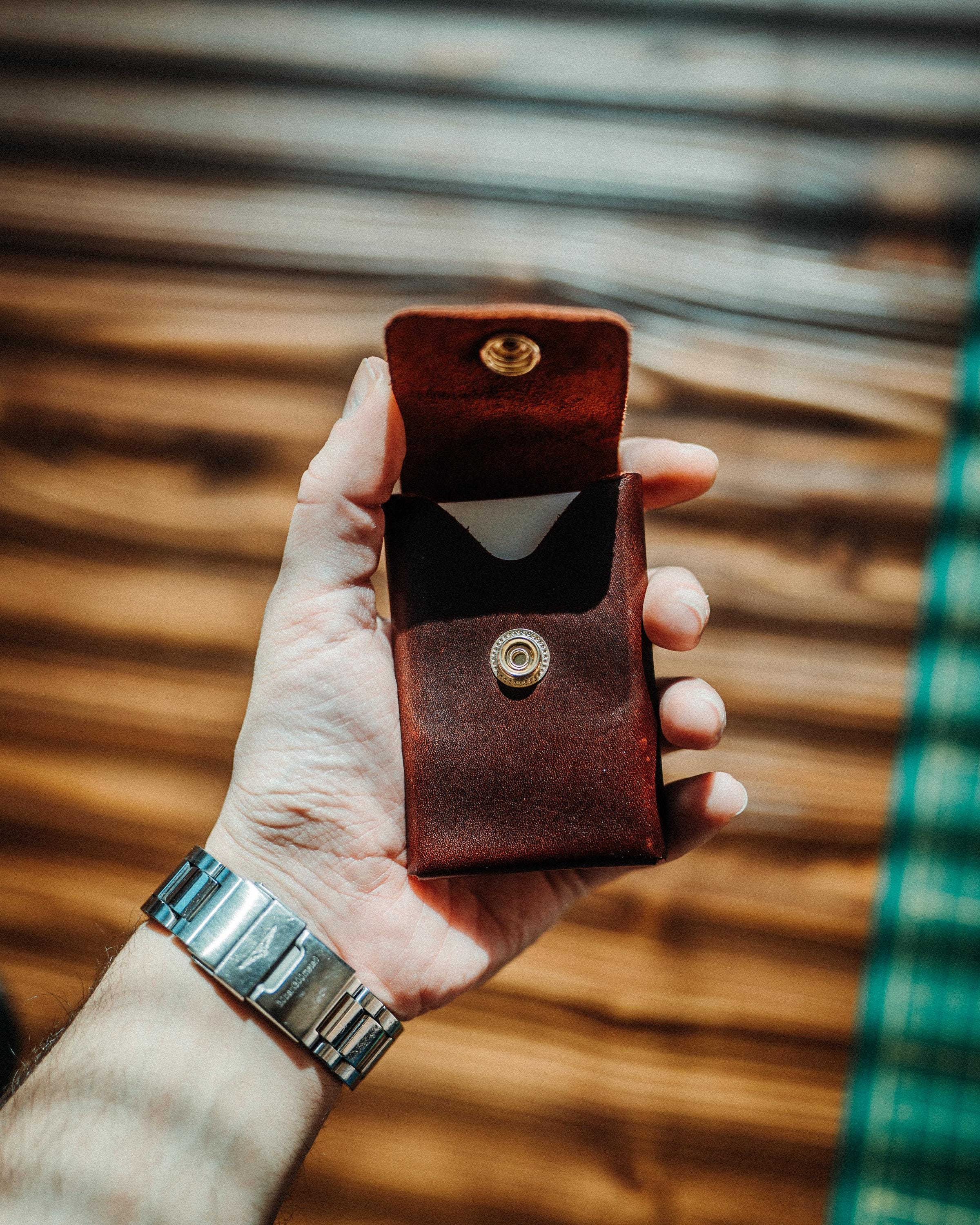 World’s Most Minimalist Wallet – Glossy Snap Edition, Handmade Leather Card Holder