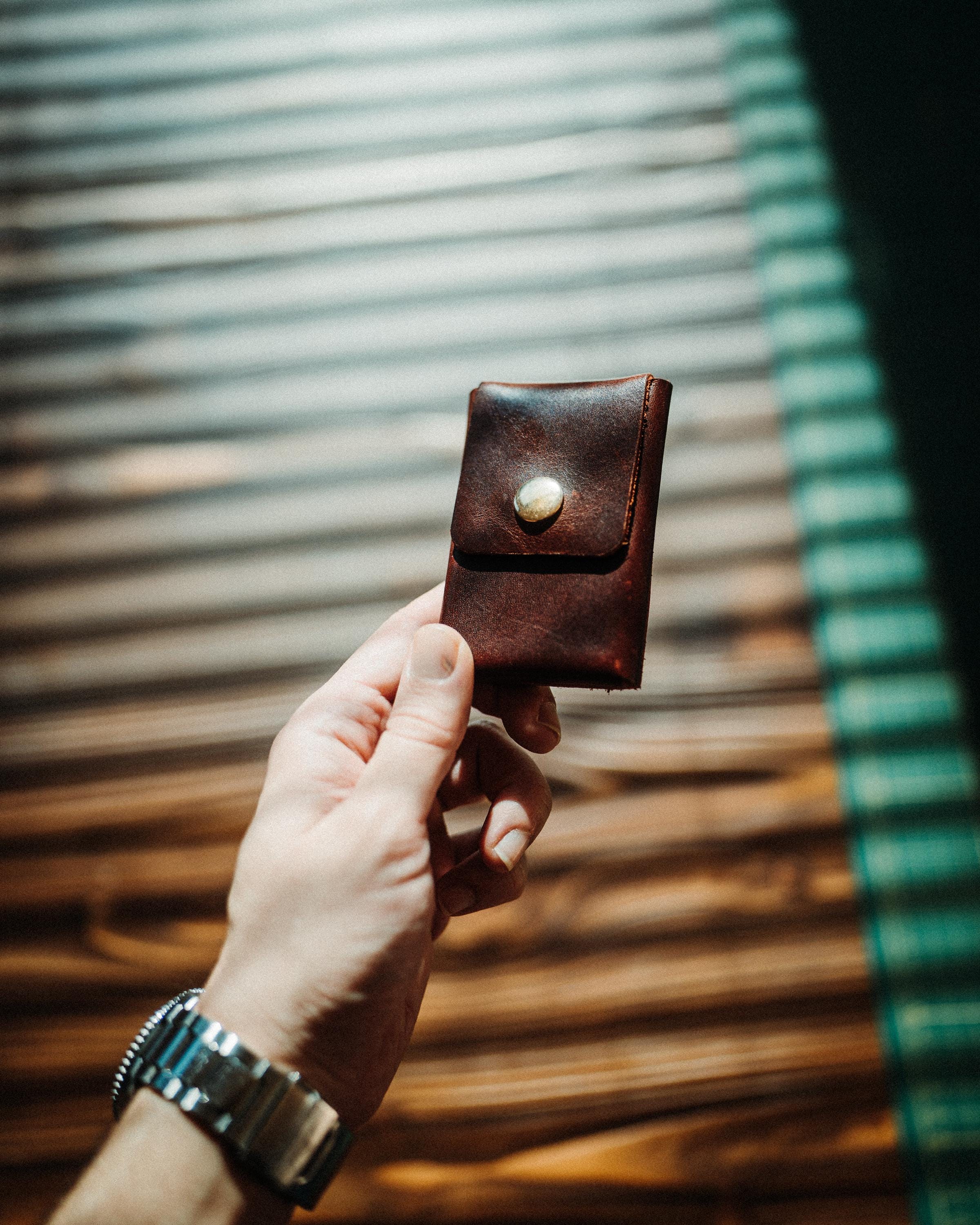 World’s Most Minimalist Wallet – Glossy Snap Edition, Handmade Leather Card Holder