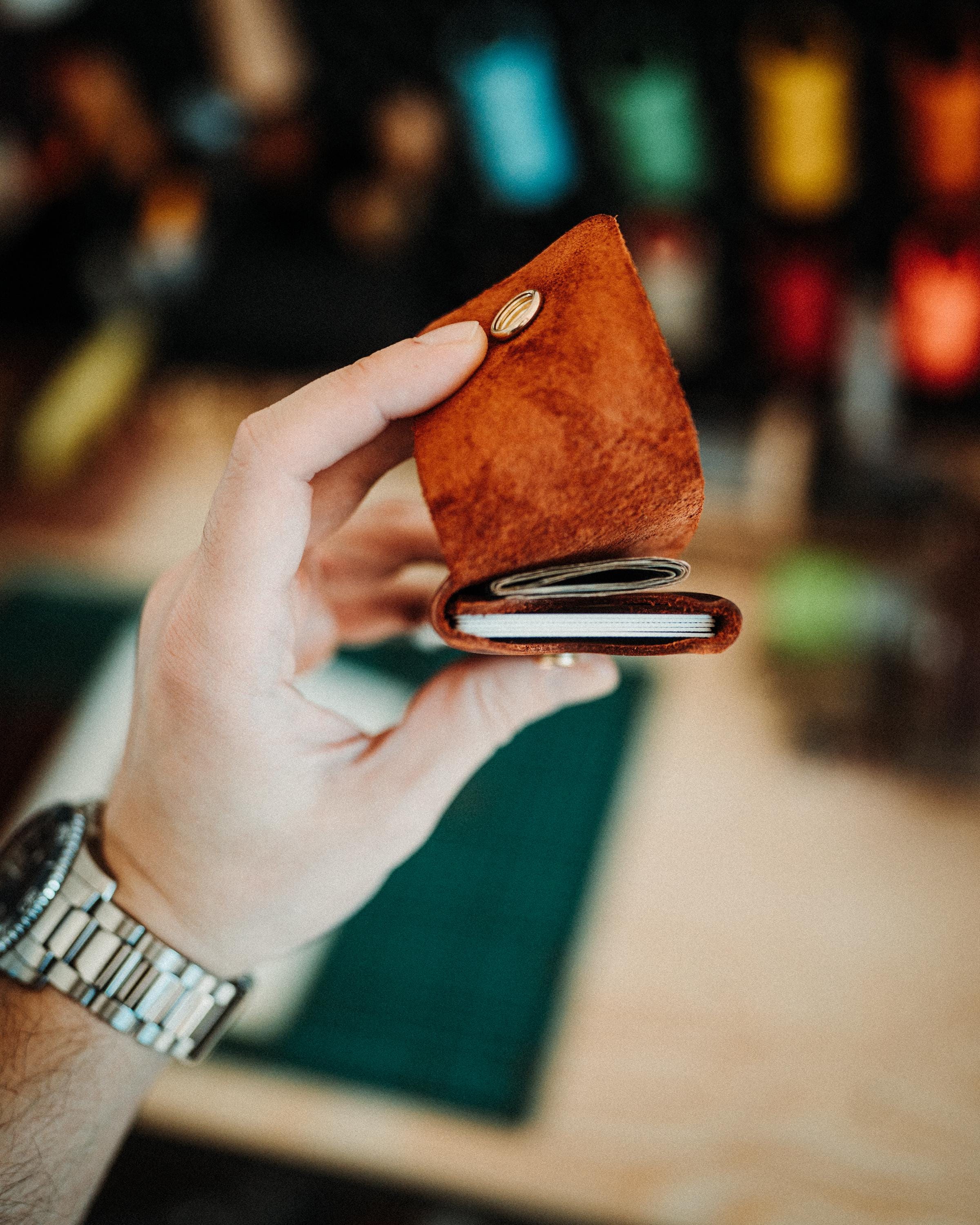World’s Most Minimalist Wallet – Glossy Snap Edition, Handmade Leather Card Holder