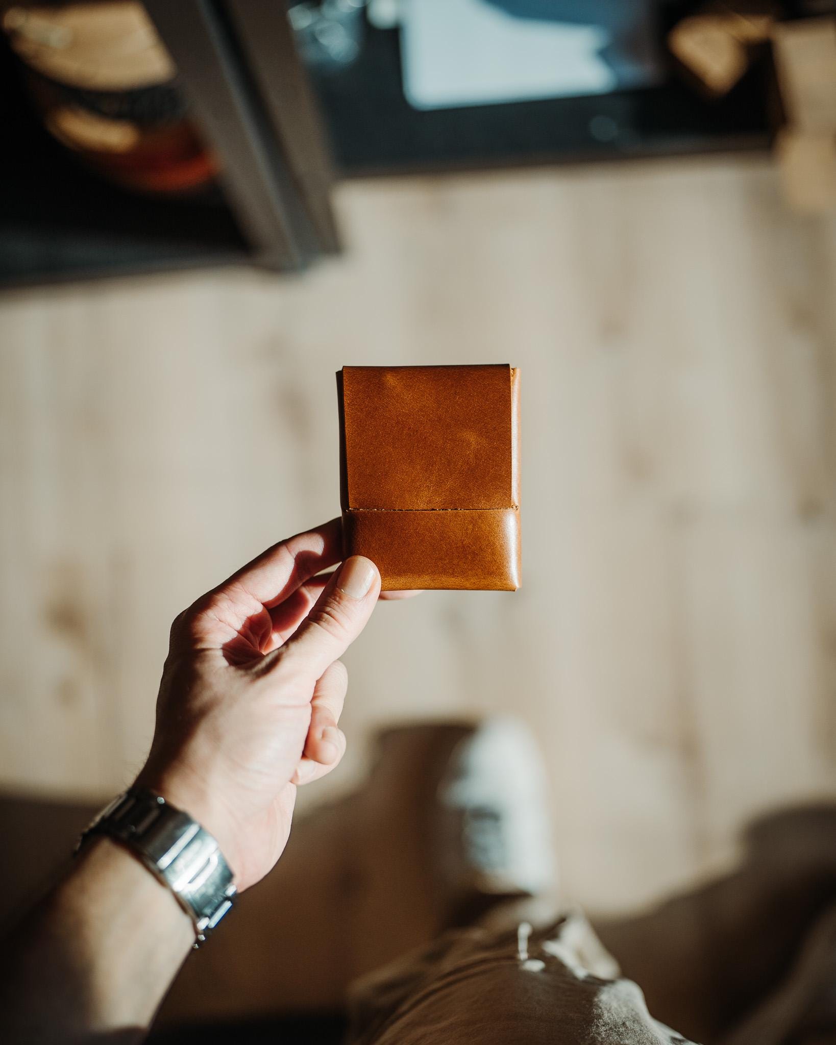World’s Most Minimalist Leather Wallet – XL Glossy Edition, Slim Handmade Card Holder for Men & Women