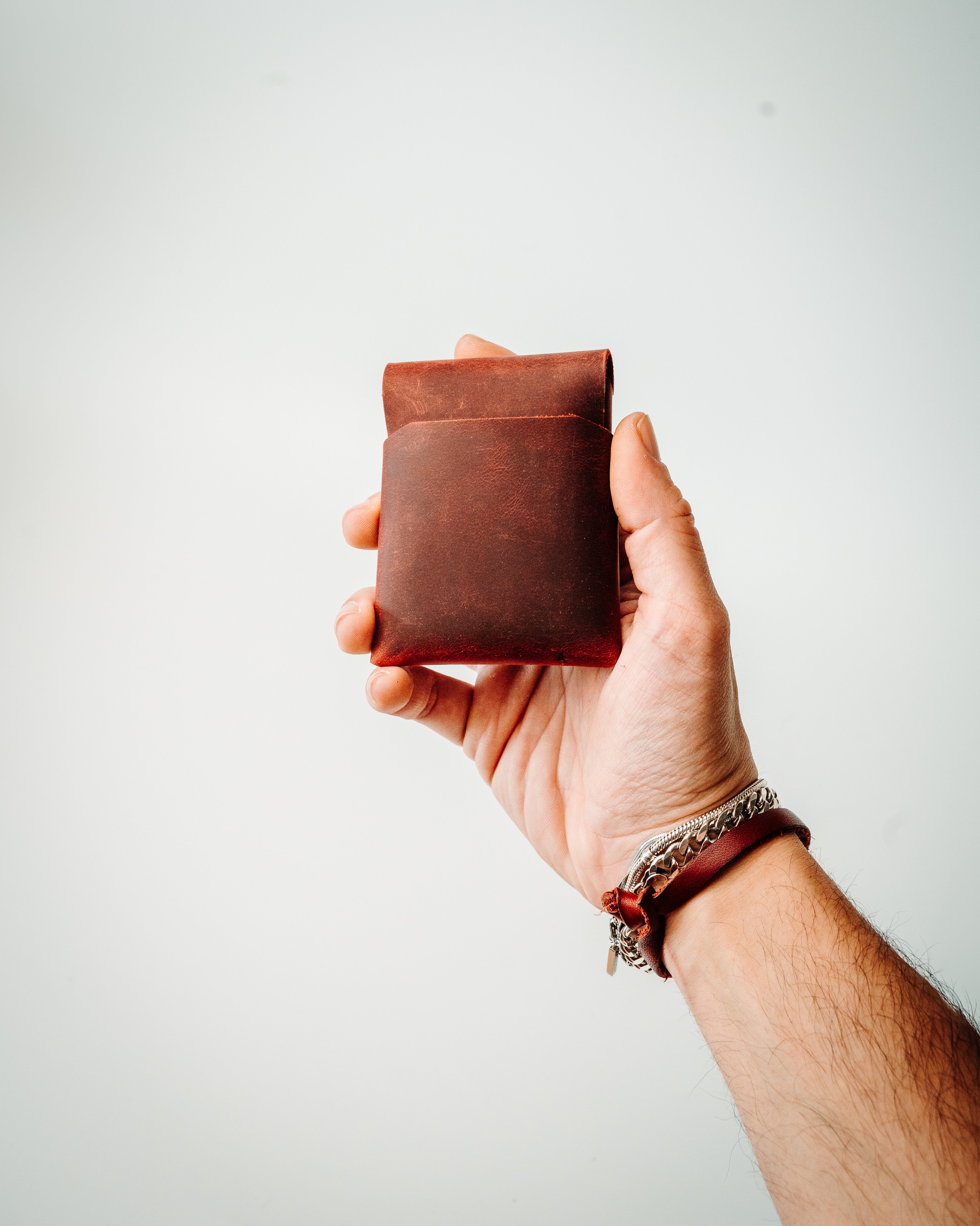Minimalist EDC Leather Wallet – Stitchless Slim Cash Holder, Gift for Him & Her