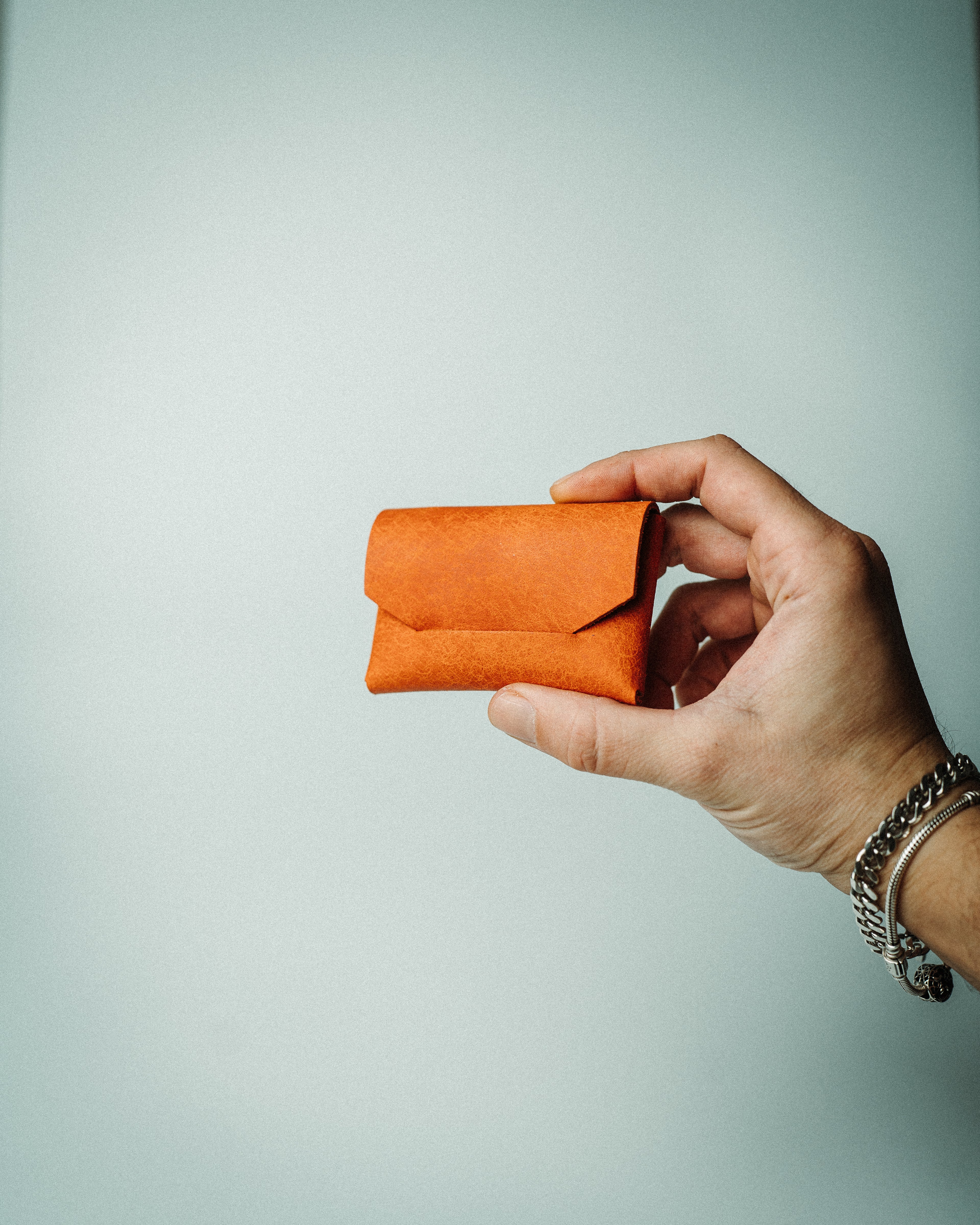 Pueblo Slim Leather Card Holder – Minimalist Handmade Wallet Gift