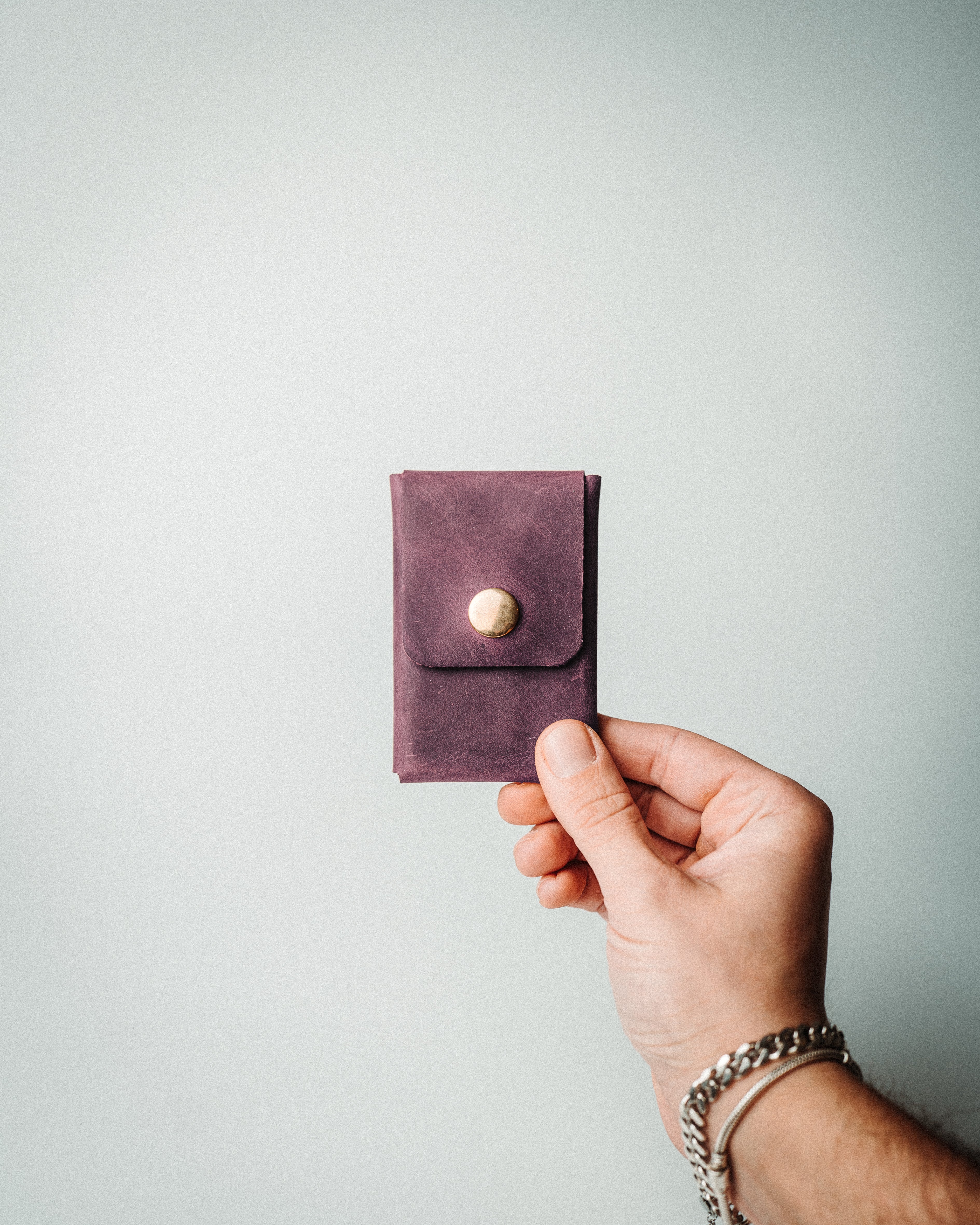 World’s Most Minimalist Wallet – Snap Version, Handmade Leather Card Holder