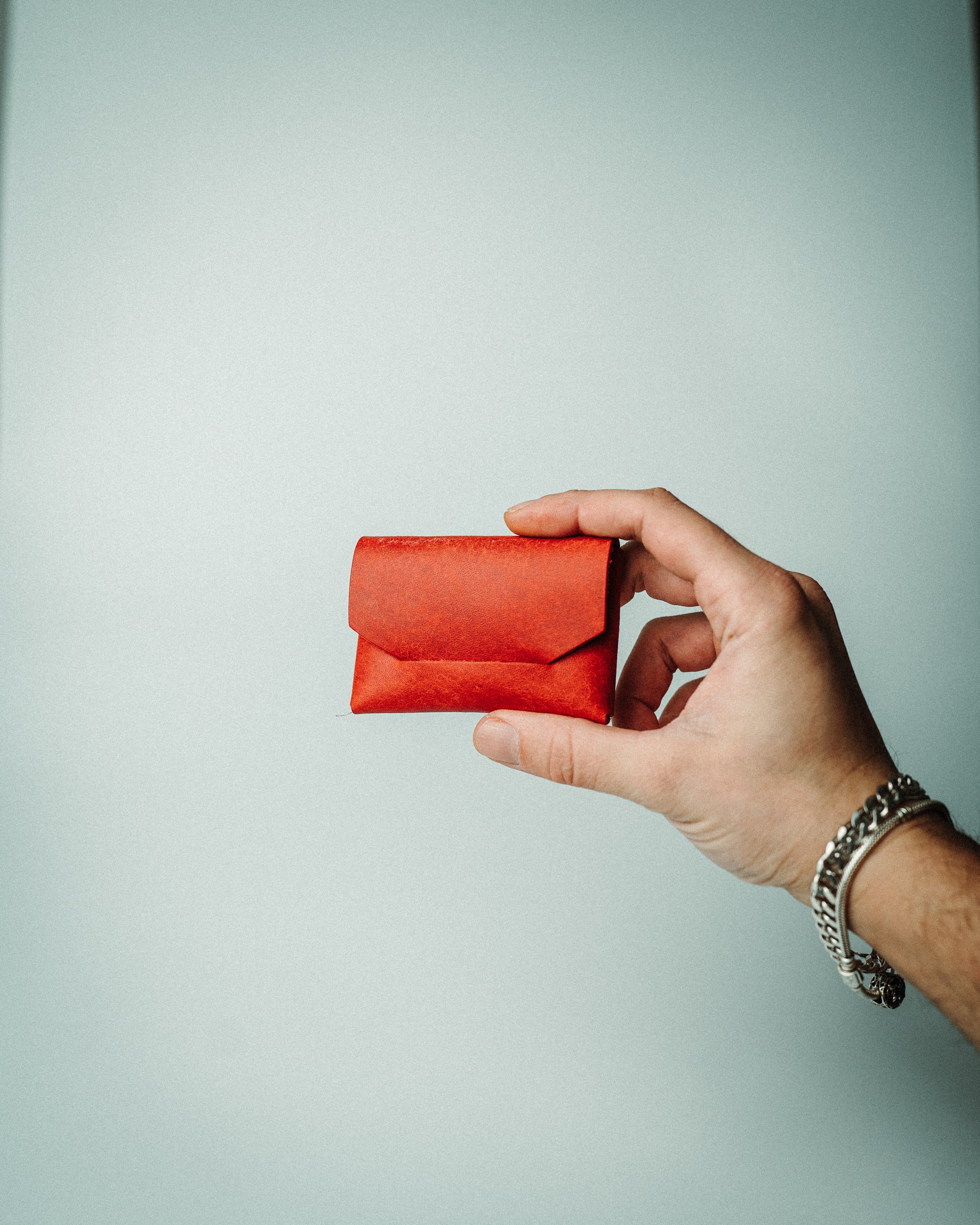 Pueblo Slim Leather Card Holder – Minimalist Handmade Wallet Gift