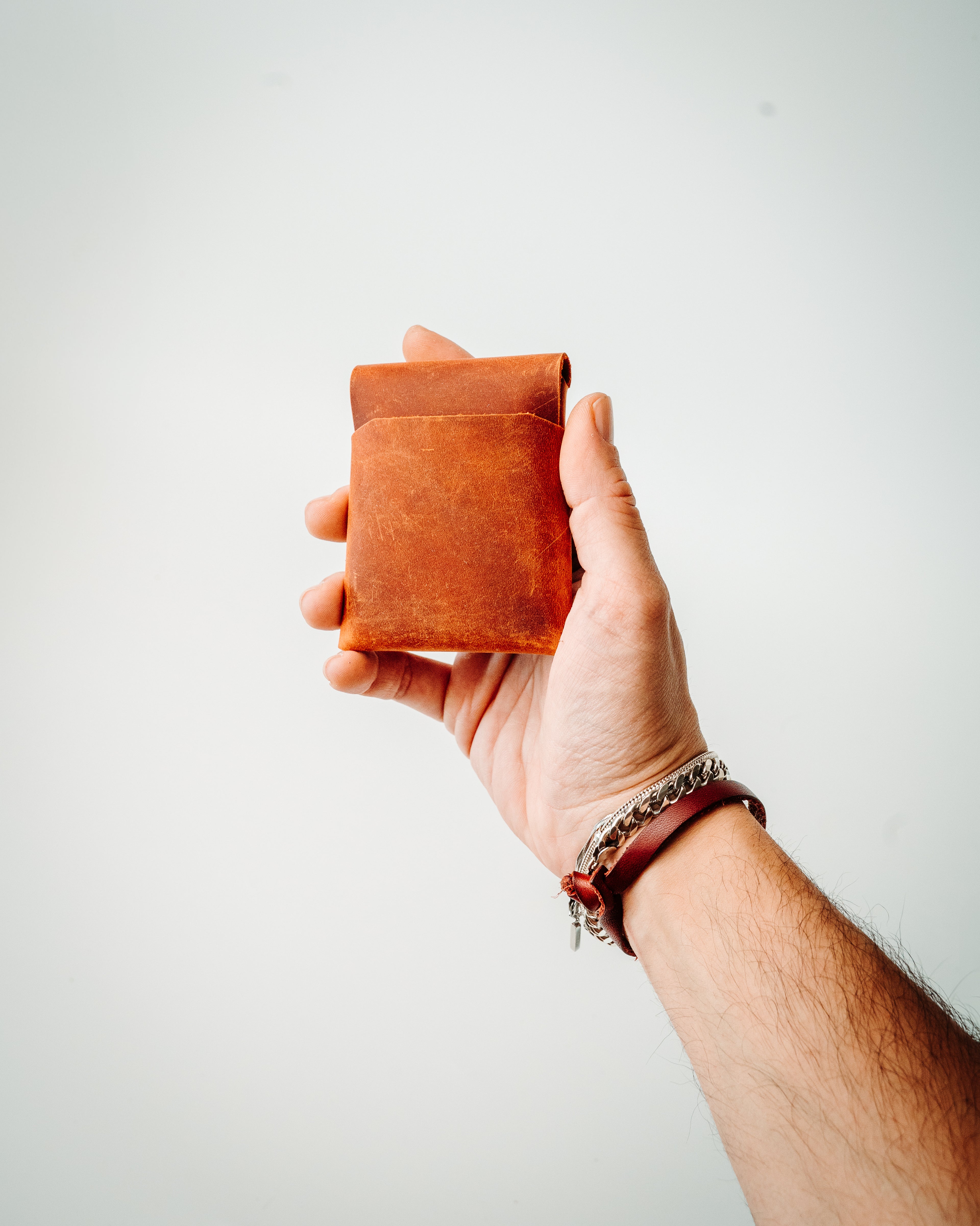 Minimalist EDC Leather Wallet – Stitchless Slim Cash Holder, Gift for Him & Her