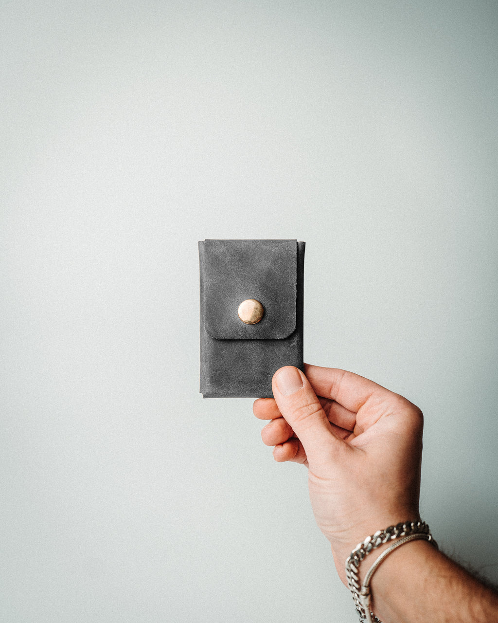 World’s Most Minimalist Wallet – Snap Version, Handmade Leather Card Holder
