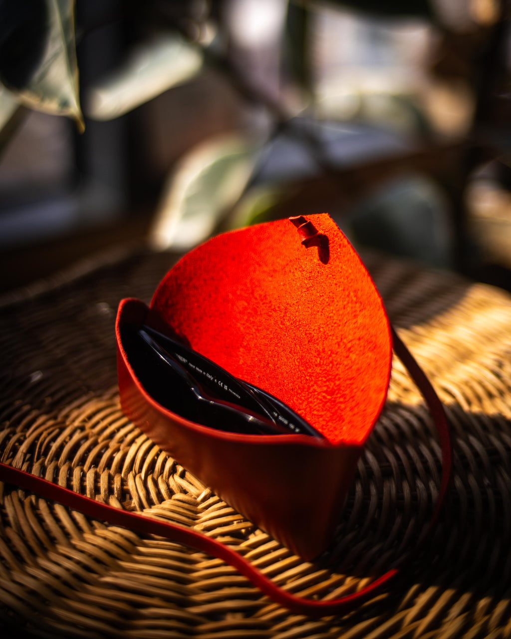 Glossy Leather Sunglasses Case – Minimal Slim Eyewear Sleeve, Travel Gift