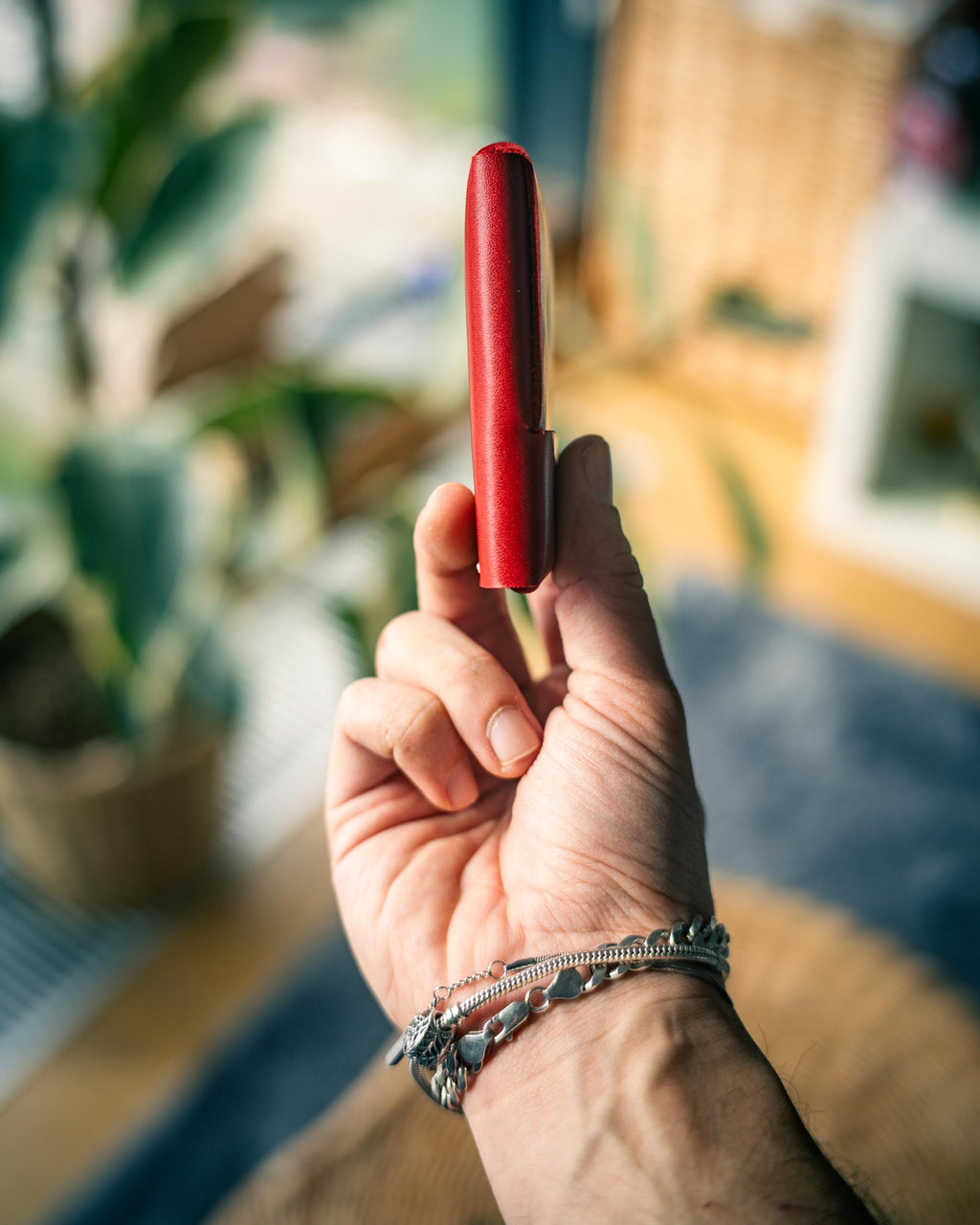 Glossy Leather Minimalist Wallet – Slim Handmade Card Holder for Men & Women