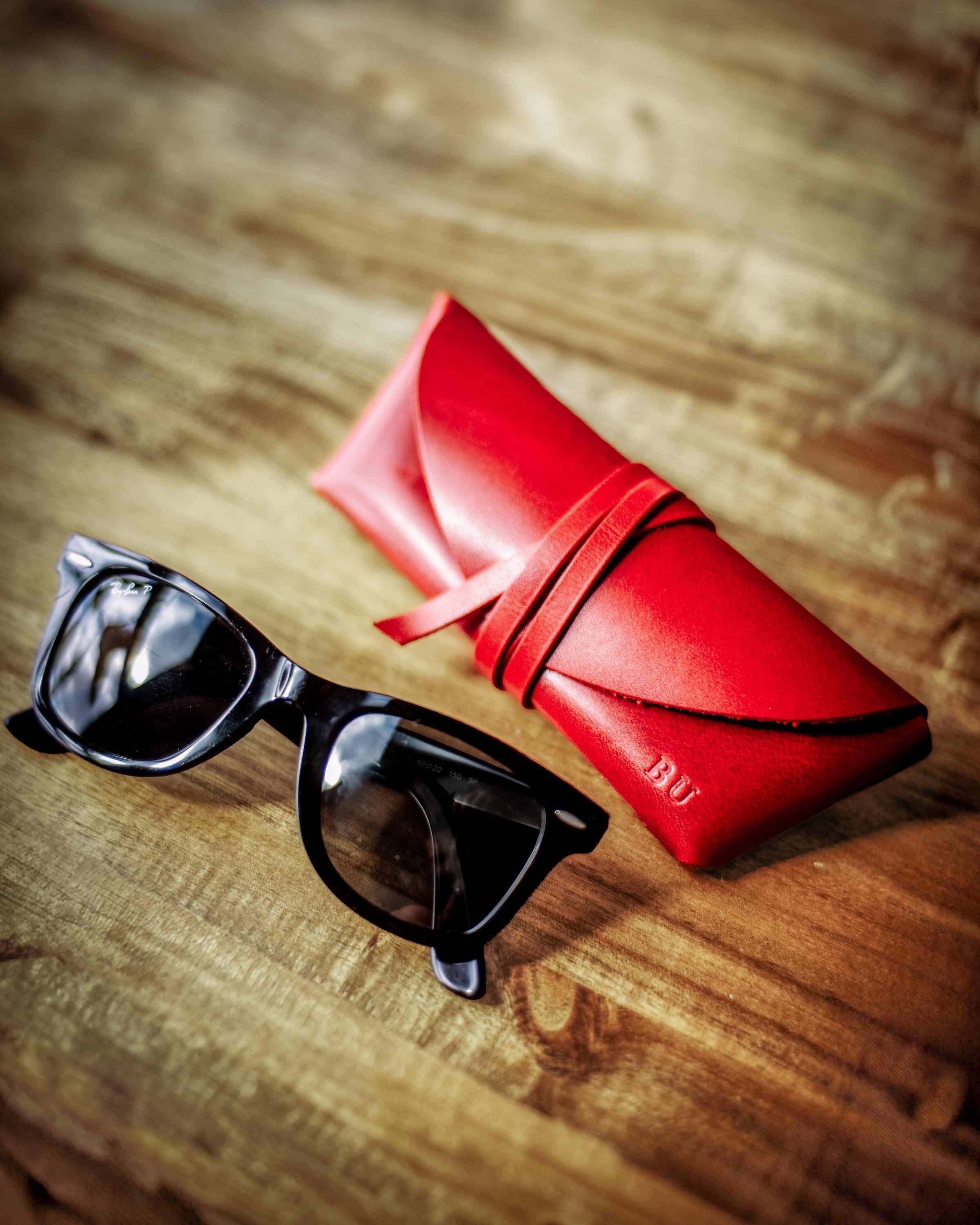 Glossy Leather Sunglasses Case – Minimal Slim Eyewear Sleeve, Travel Gift