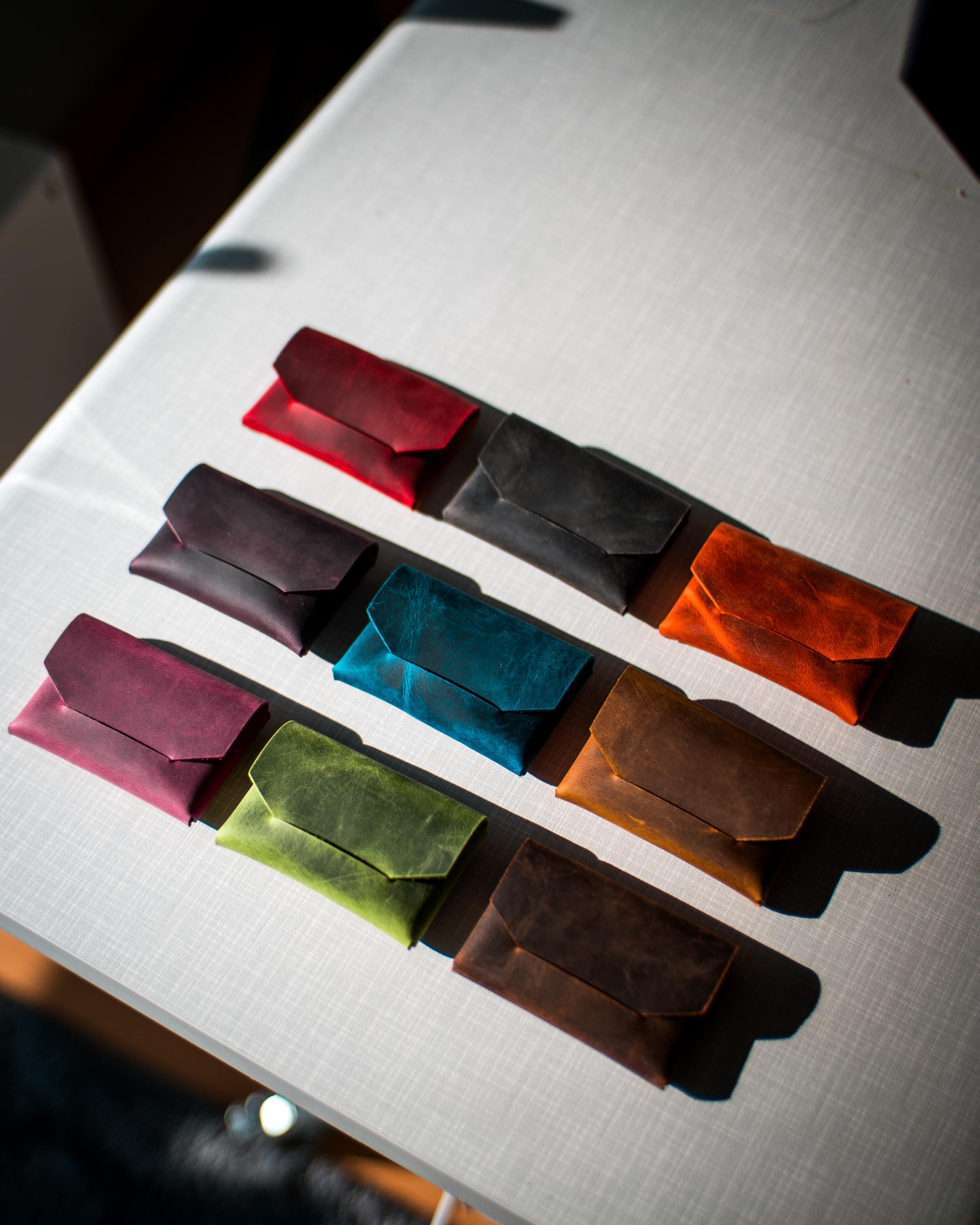 Slim Leather Card Holder – Minimalist Handmade Wallet, Compact Everyday Gift