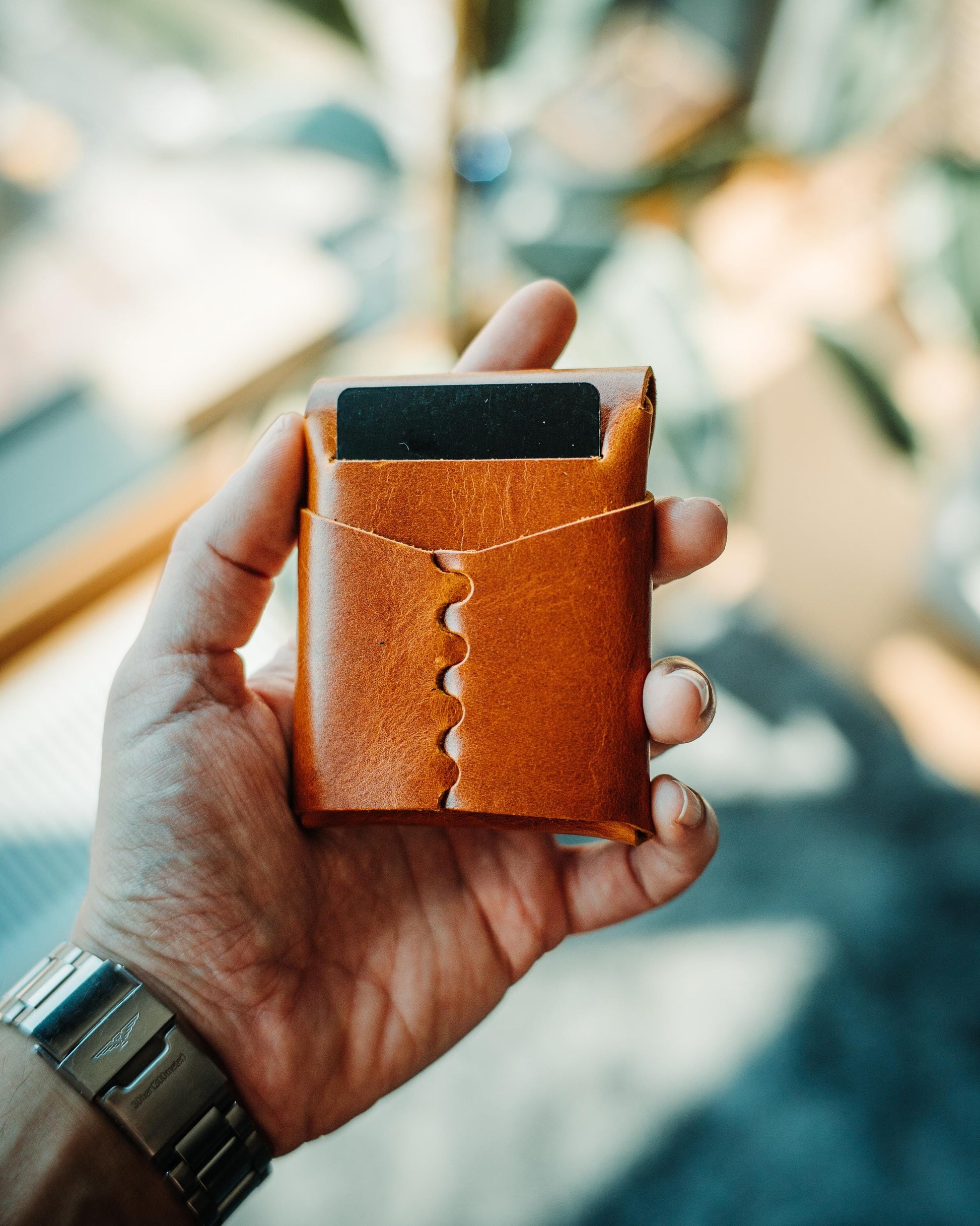 Glossy EDC Leather Wallet – Handmade Minimalist Cash & Card Holder
