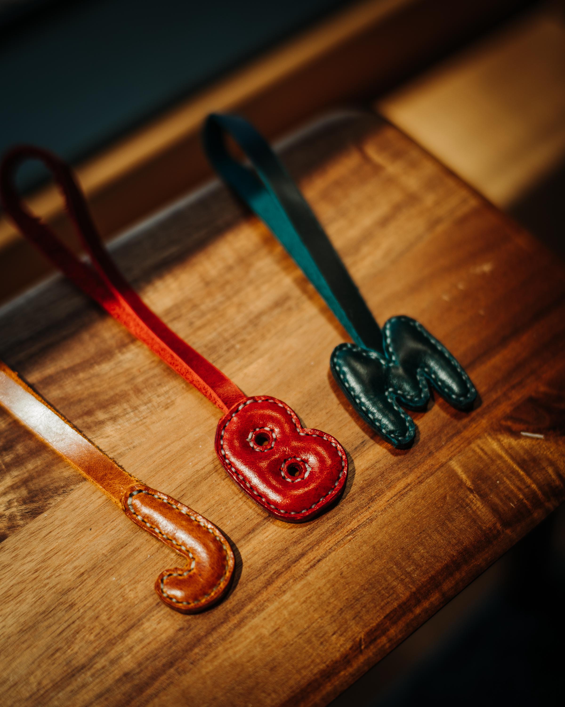 Glossy Leather Monogram Charm – Handmade Personalized Letter Keychain, Purse Accessory