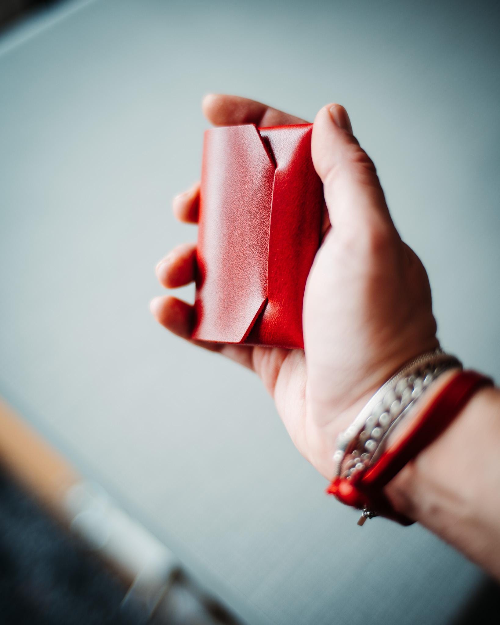 Glossy Slim Leather Card Holder – Minimalist Handmade Wallet