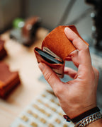 Pueblo Leather Minimalist Wallet – Slim Handmade Card Holder for Men & Women