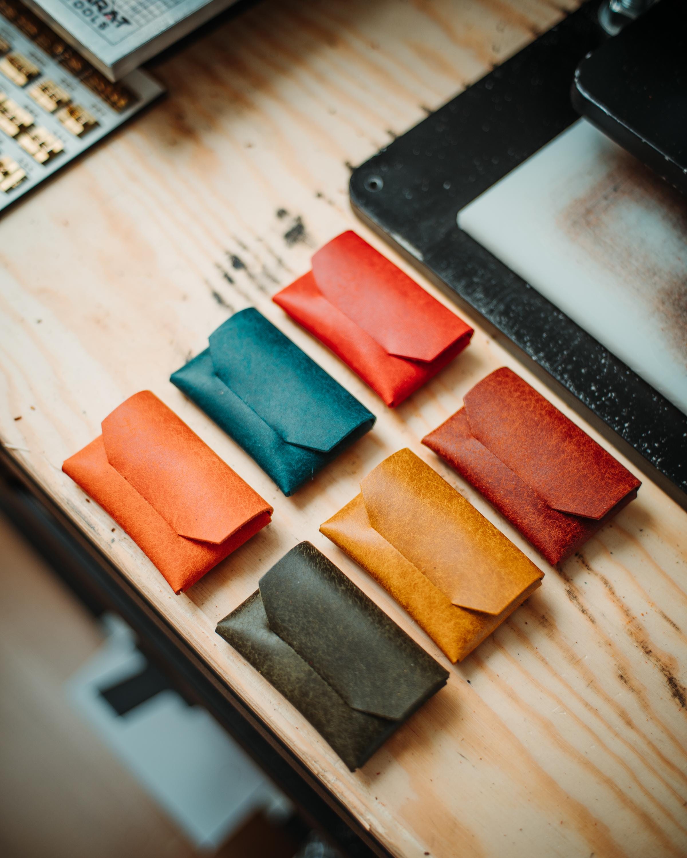 Pueblo Slim Leather Card Holder – Minimalist Handmade Wallet Gift