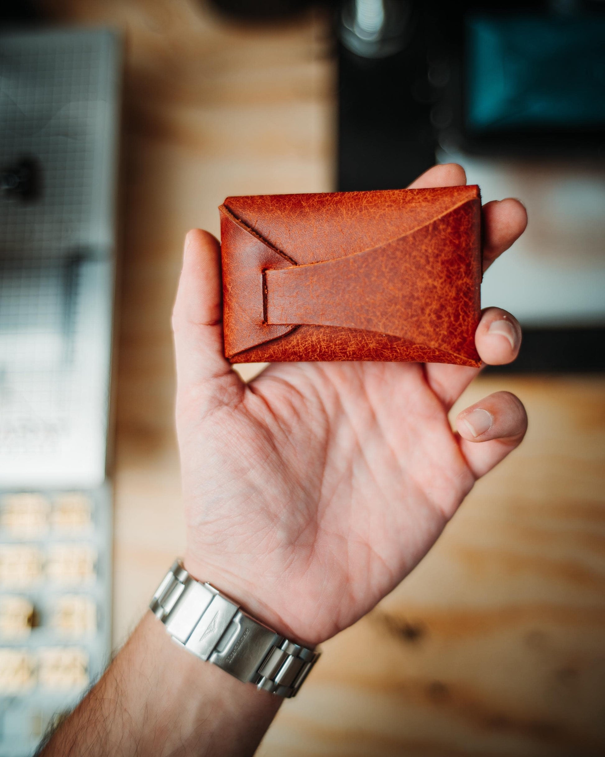 Pueblo Slim Leather Card Holder – Minimalist Handmade Wallet Gift