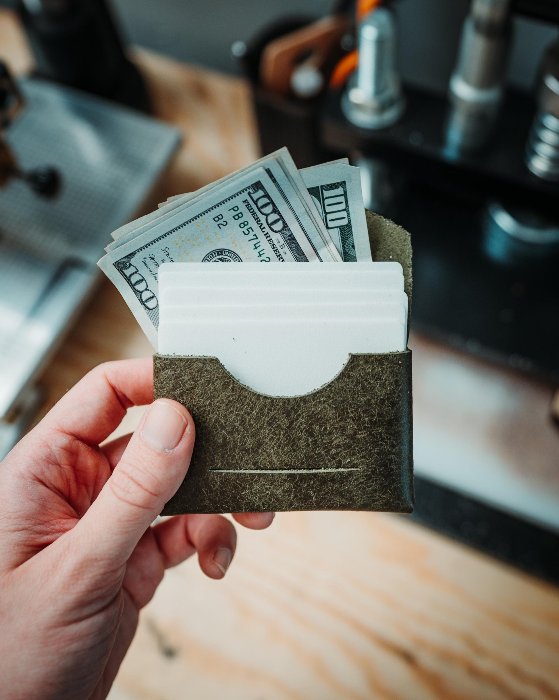 Pueblo Slim Leather Card Holder – Minimalist Handmade Wallet Gift
