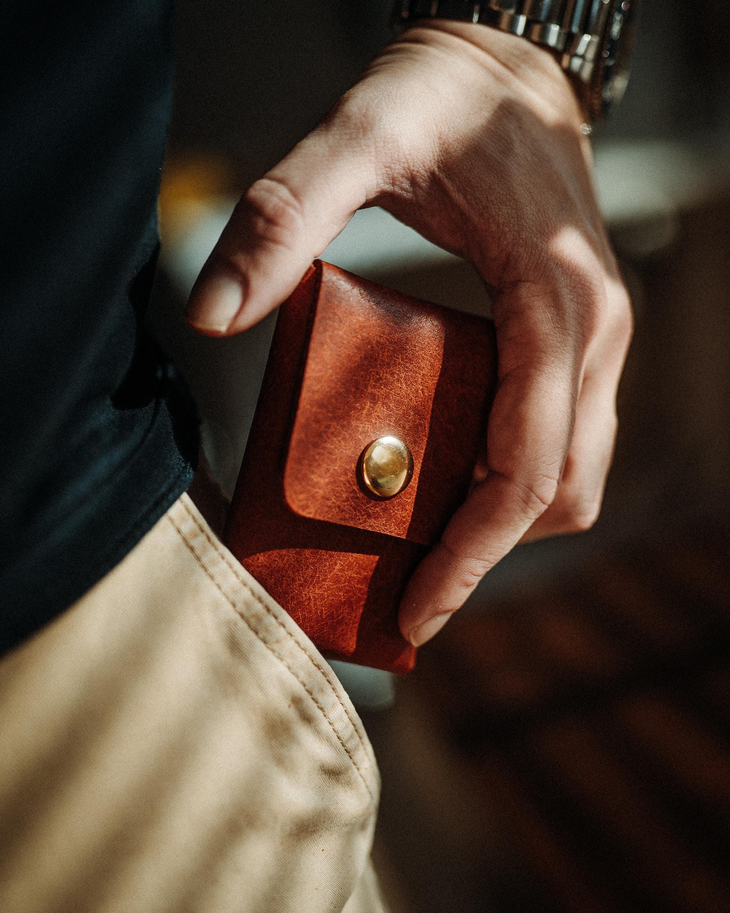 World’s Most Minimalist Wallet – Snap Pueblo Edition, Handmade Leather Card Holder