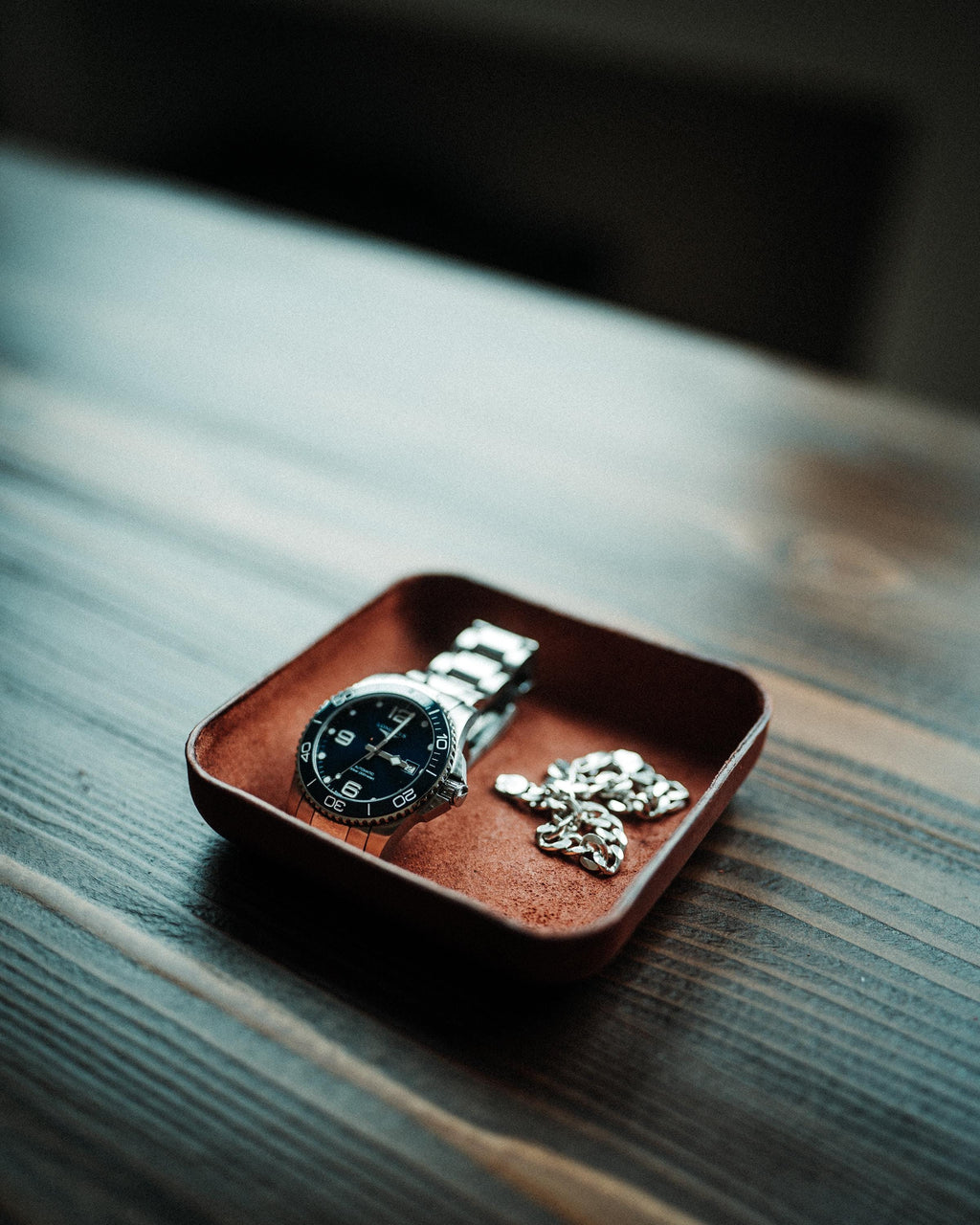 Handmade Leather Catchall Tray, Minimal Valet Tray, Desk Organizer Gift