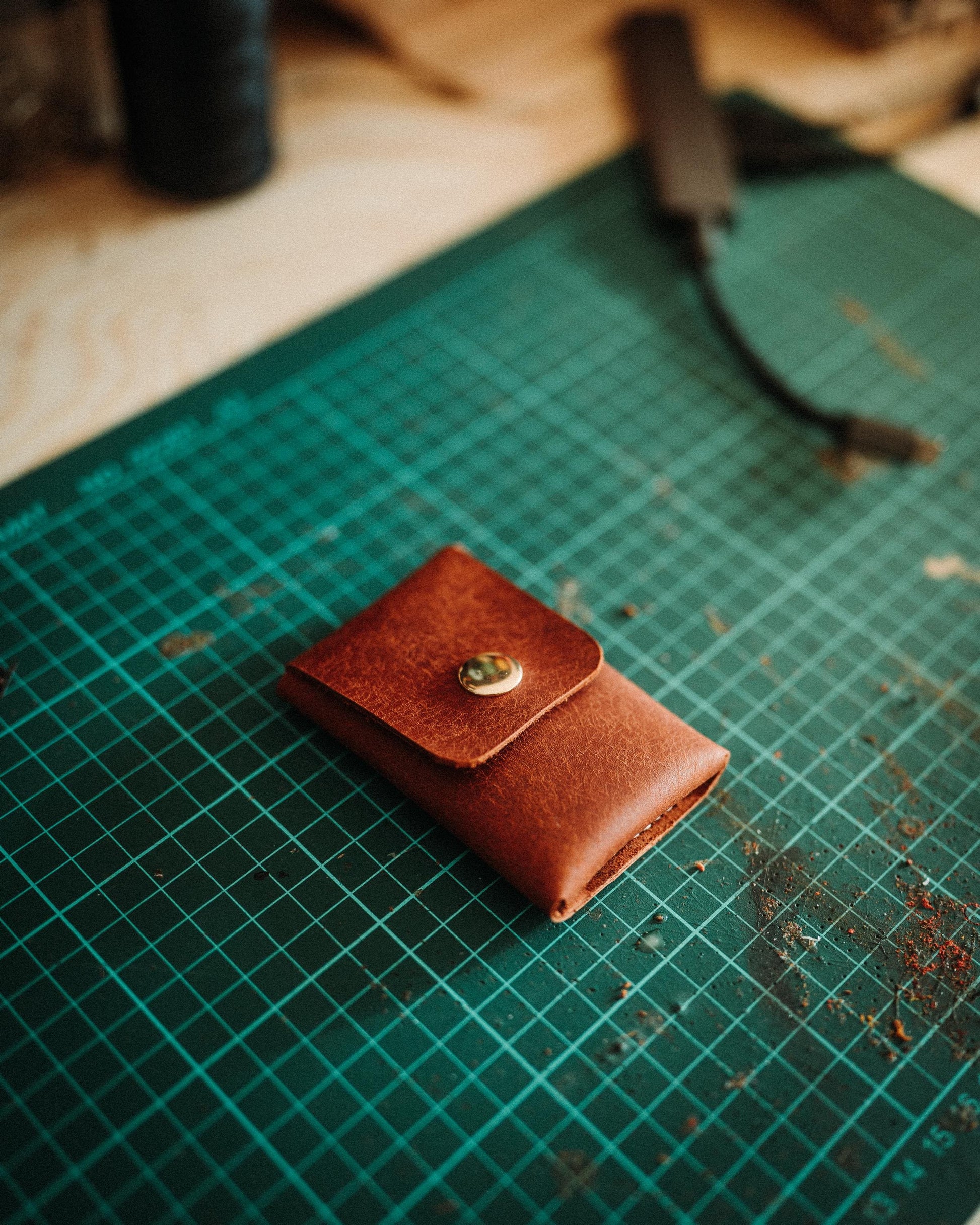 World’s Most Minimalist Wallet – Snap Pueblo Edition, Handmade Leather Card Holder