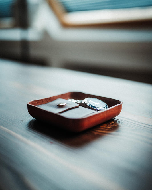 Handmade Leather Catchall Tray, Minimal Valet Tray, Desk Organizer Gift