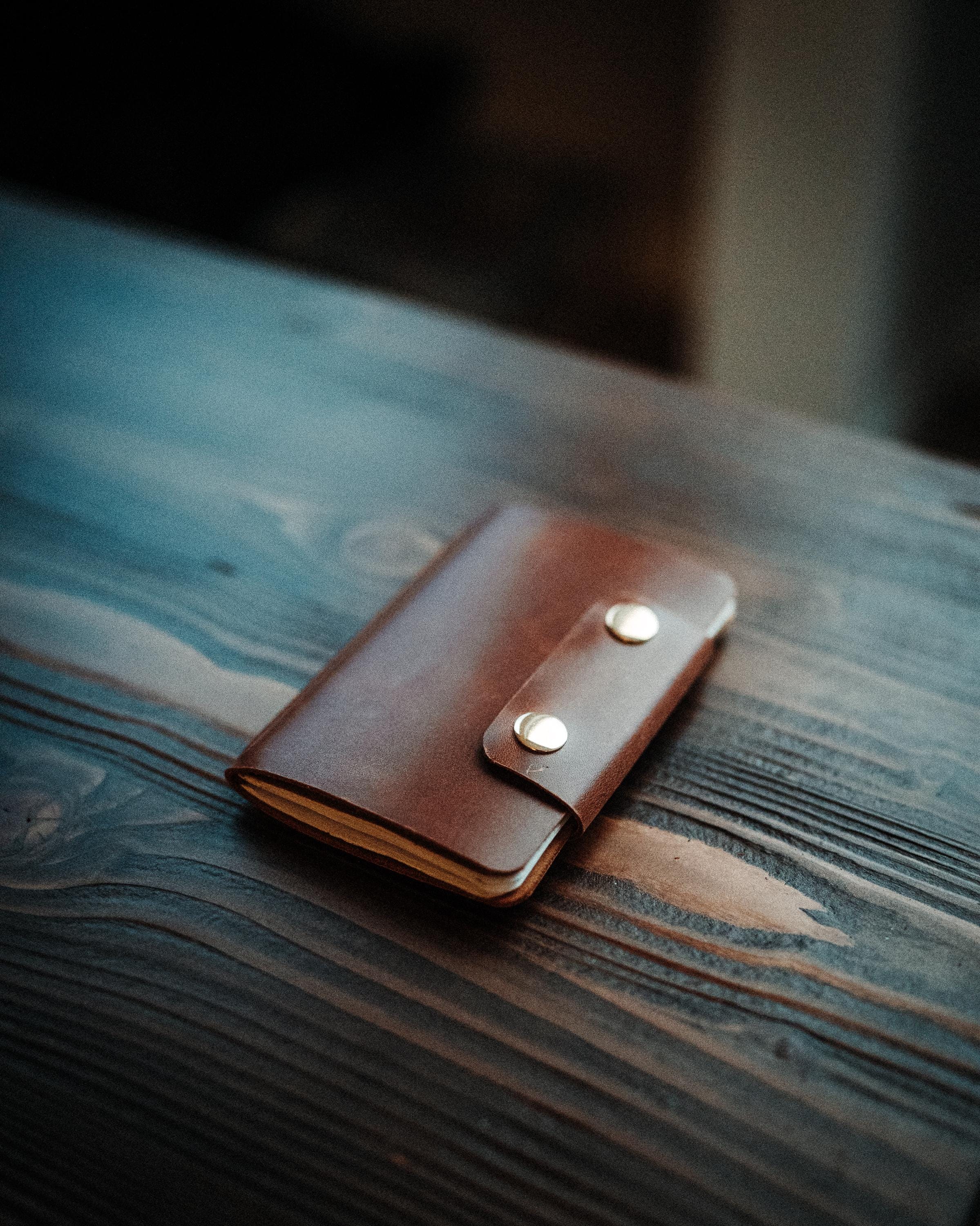 Handmade Leather Field Notes Cover with Pen Compartment