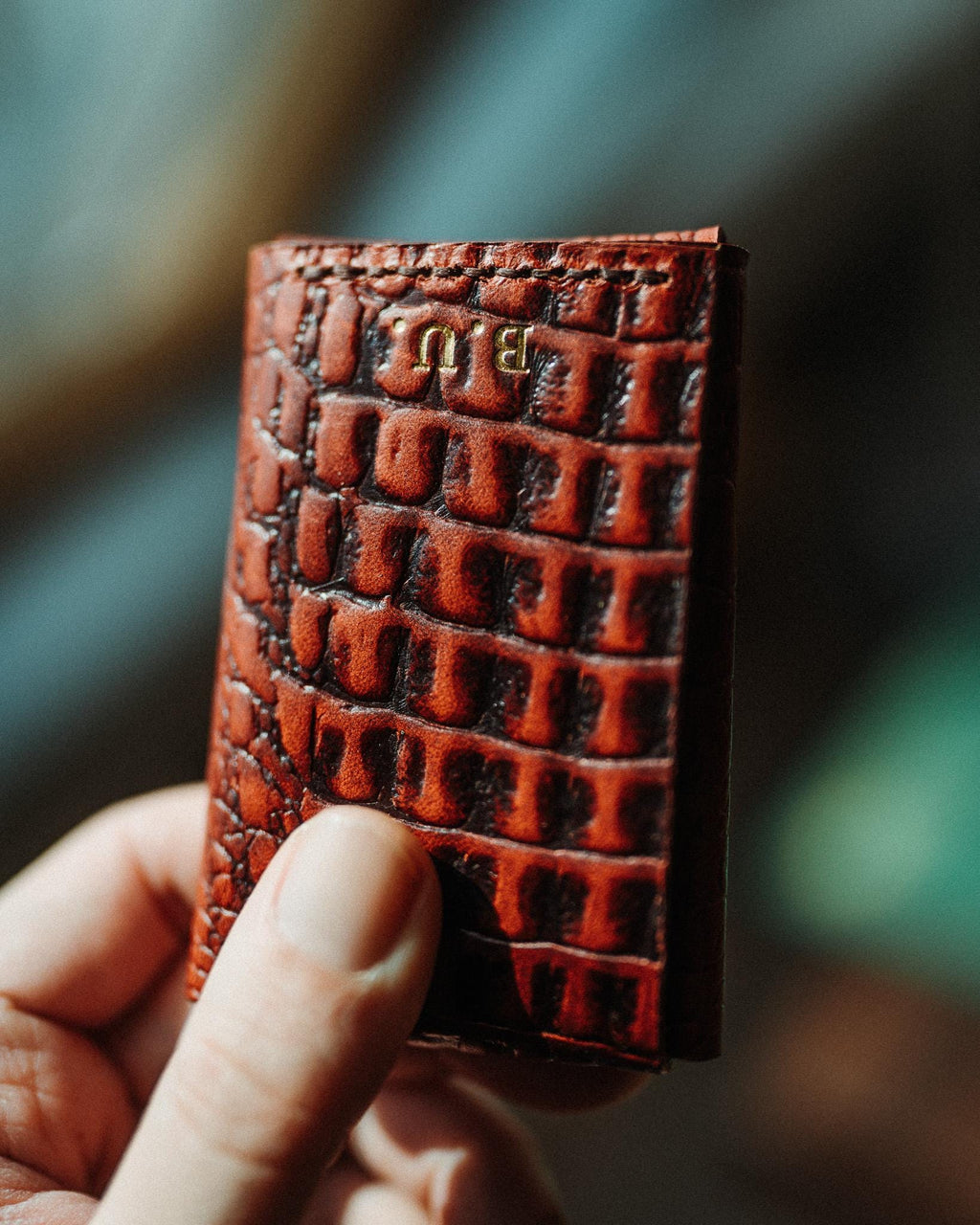 Crocodile World's Most Minimalist Wallet Snap Edition