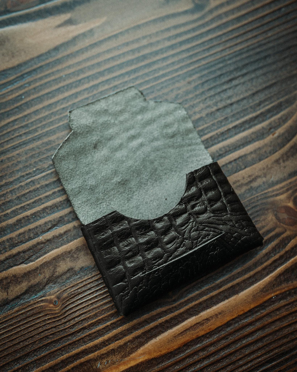 Glossy Slim Leather Card Holder – Minimalist Handmade Wallet, Compact Gift