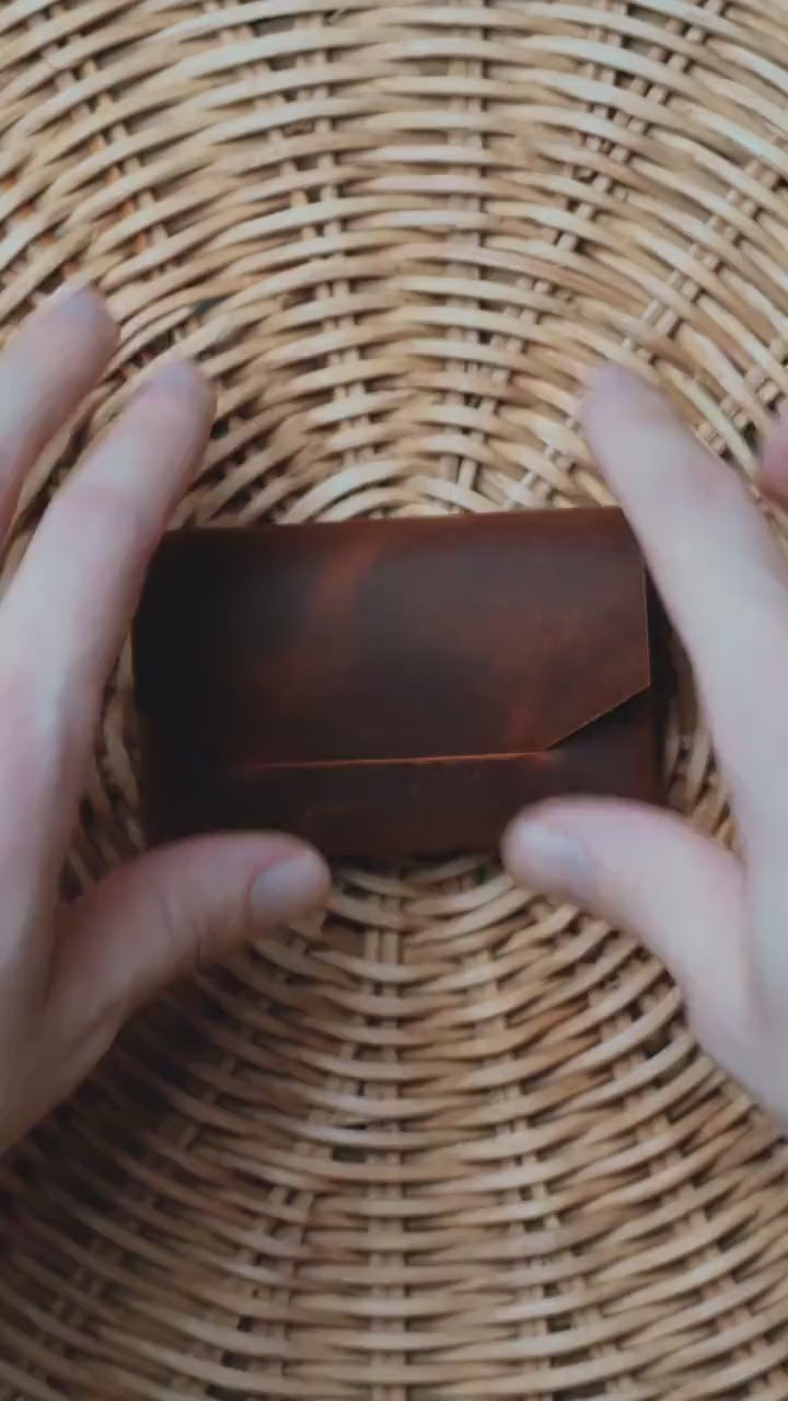 Pueblo Slim Leather Card Holder – Minimalist Handmade Wallet Gift