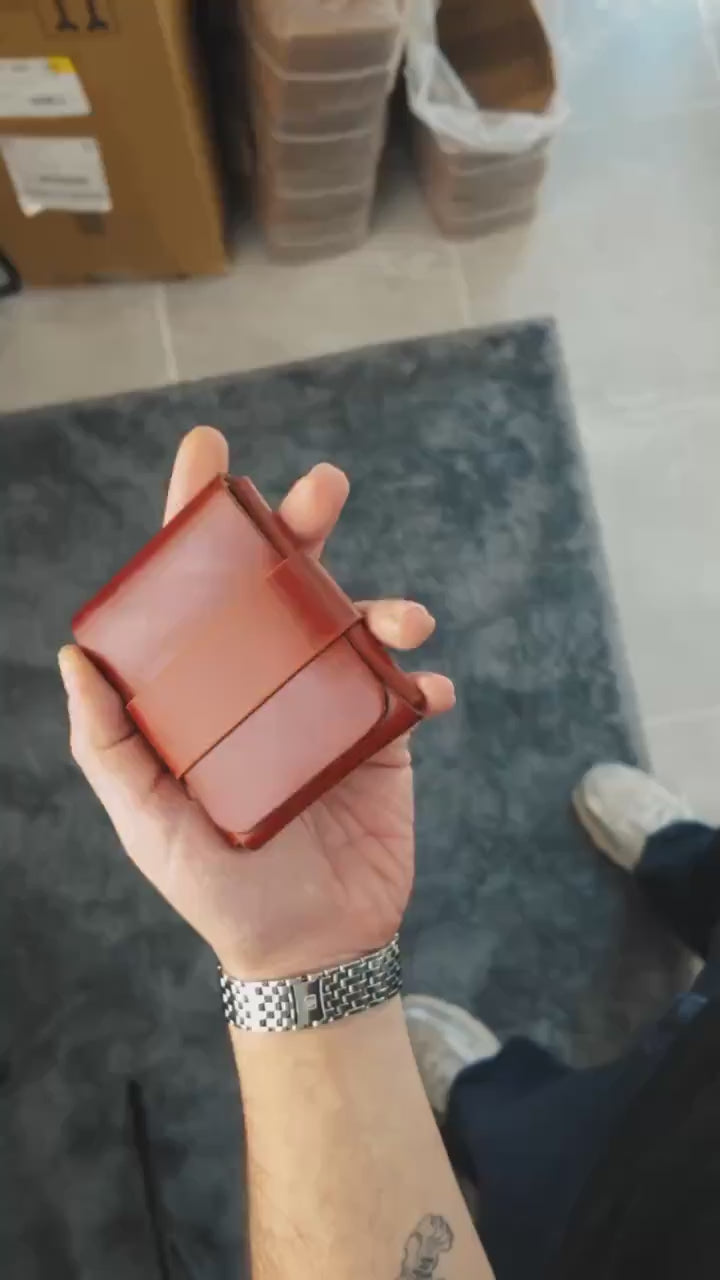 Handmade Glossy Full Grain Leather Wallet, Luxurious Minimalist Card Holder, Custom Color Stitchless Gift