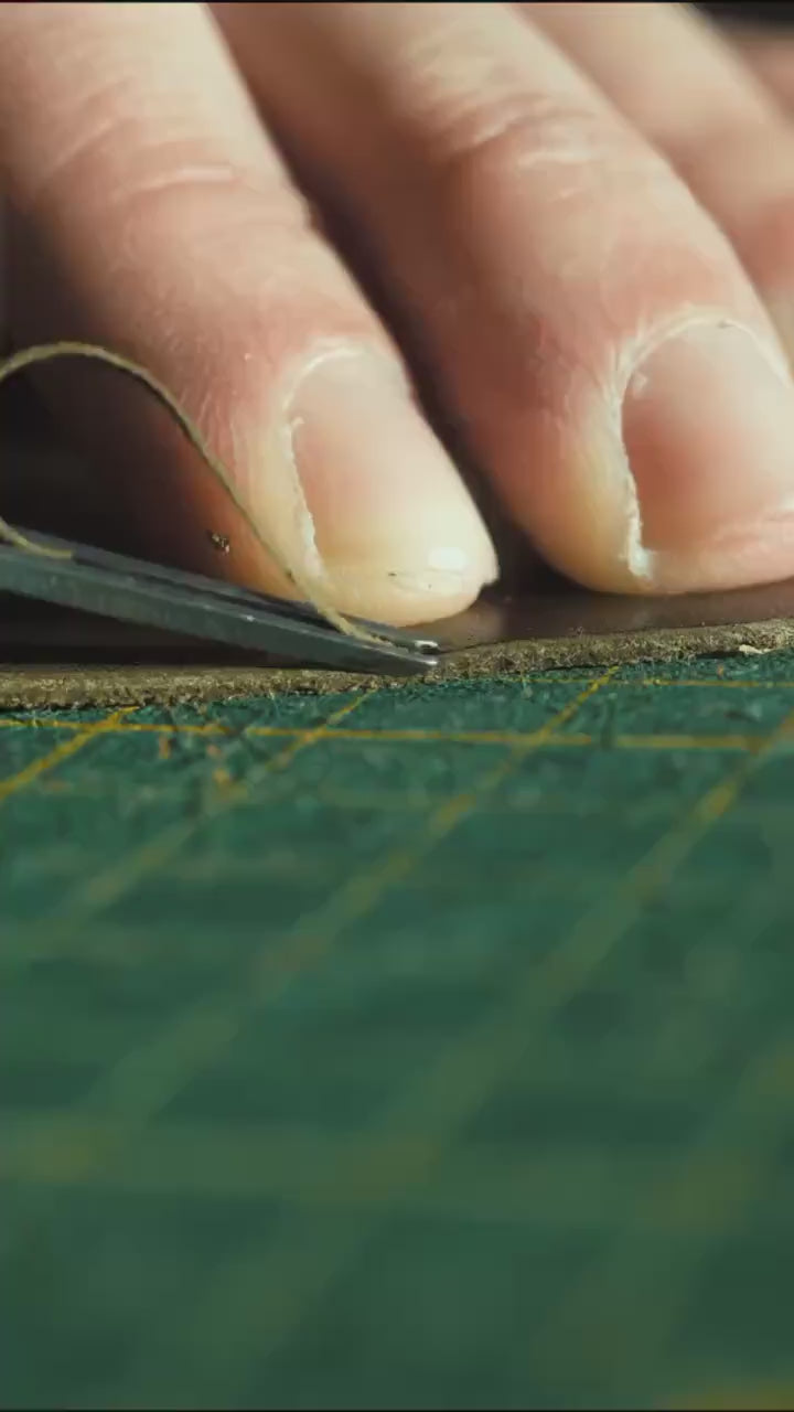 Minimal Leather Valet Tray | Full-Grain Glossy Leather